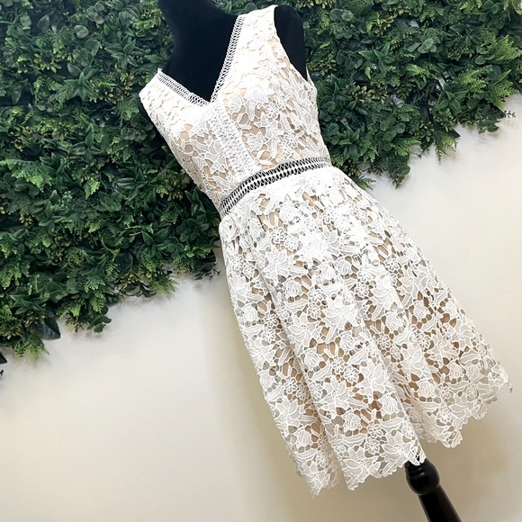 Alya Dresses & Skirts - White Lace Summer Dress